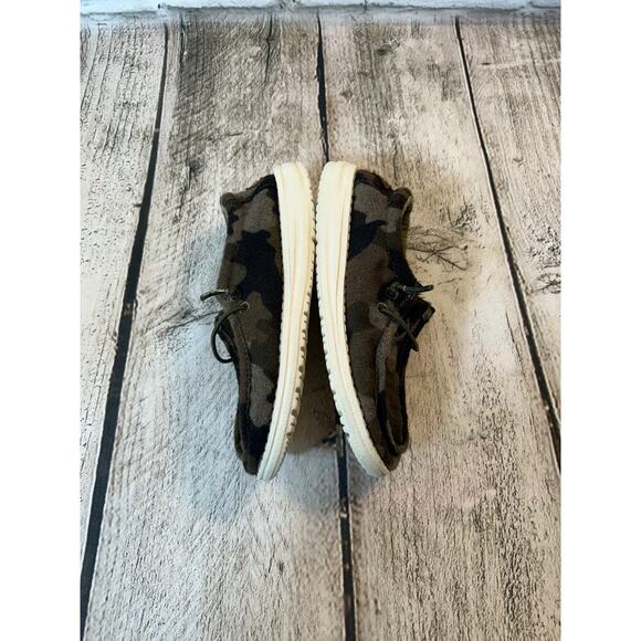 HEYDUDE Boy’s Wally Linen Camo Shoes / Size: K11 - Picture 4 of 9
